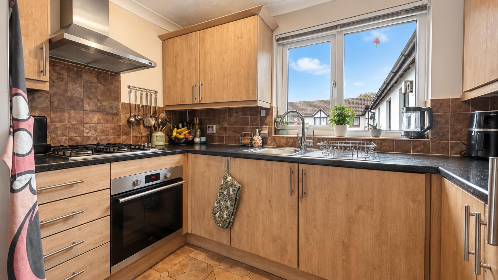2 bed property in Culbertson Lane, Milton Keynes